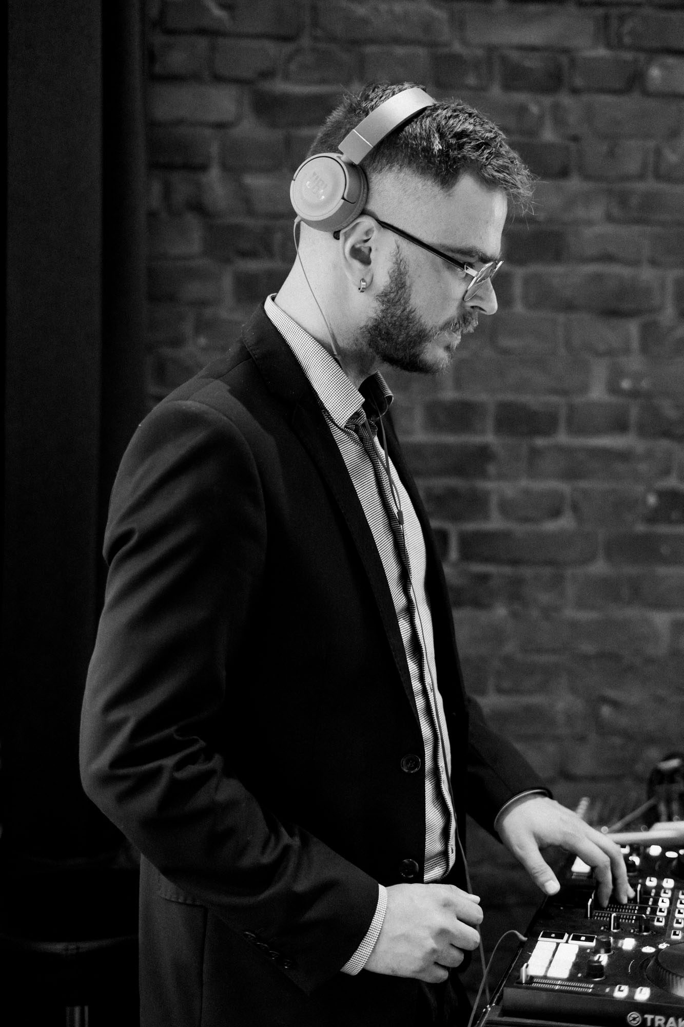 Przemek MUHA Borawski – DJ i konferansjer
